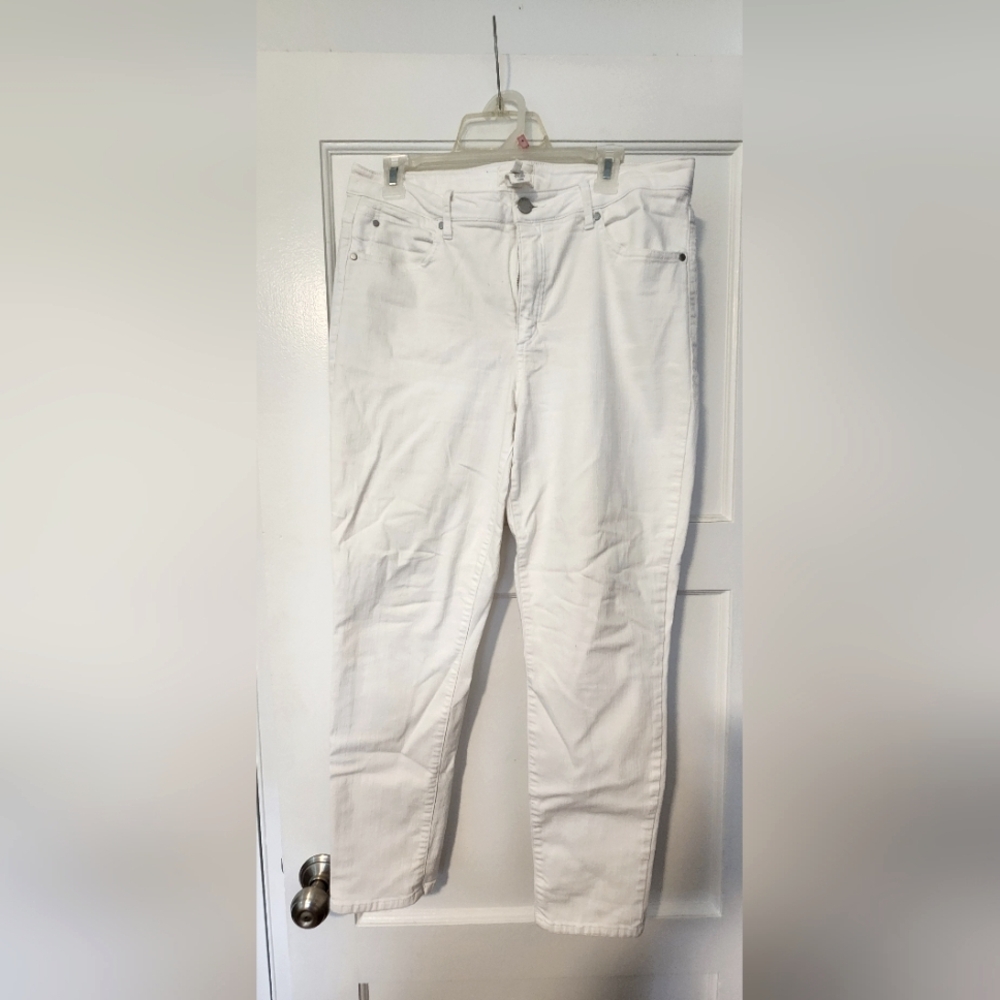 Caslon Women's Straight Leg White Jeans